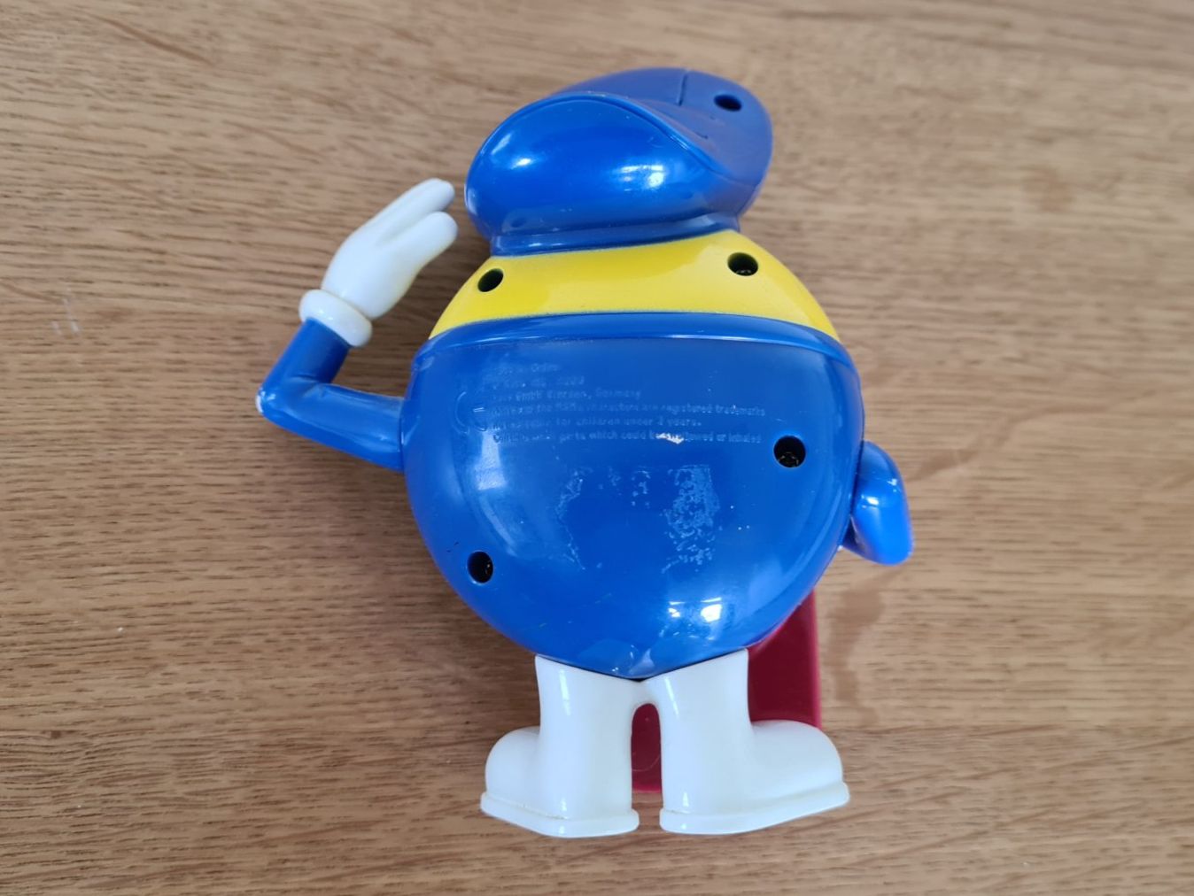 Figuren: Vintage Yellow M&A Spender Pilot von 2000 – Gebraucht aus Winterthur von stufaphi 2
