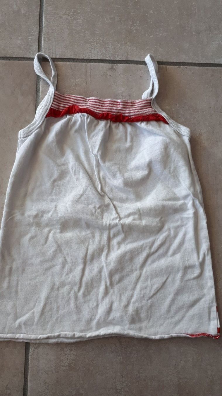 Camicette, T-shirt & Top: 1 top pour bébé taille 6 mois – Usato da Le Noirmont venduto da Guiguiguette 1