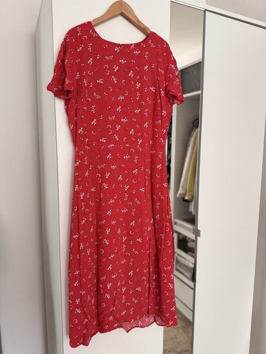 Superdry Kleider: Superdry red floral dress size – Neu (gemäss Beschreibung) aus Zürich von Tanja_G88