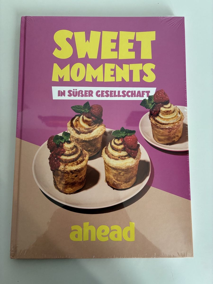 Libri: Kochbuch "Sweet Moments" von Ahead neu – Nuovo e nell'imballaggio originale da Burgdorf venduto da Calvia
