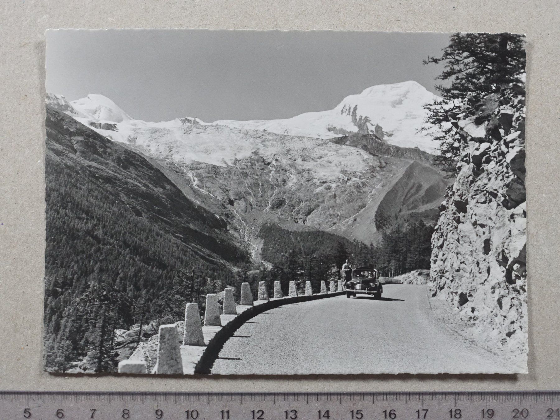 Ansichtskarten: Saas-Fee, Autostrasse, Auto, Oldtimer – Gebraucht aus Lenzburg von fh1