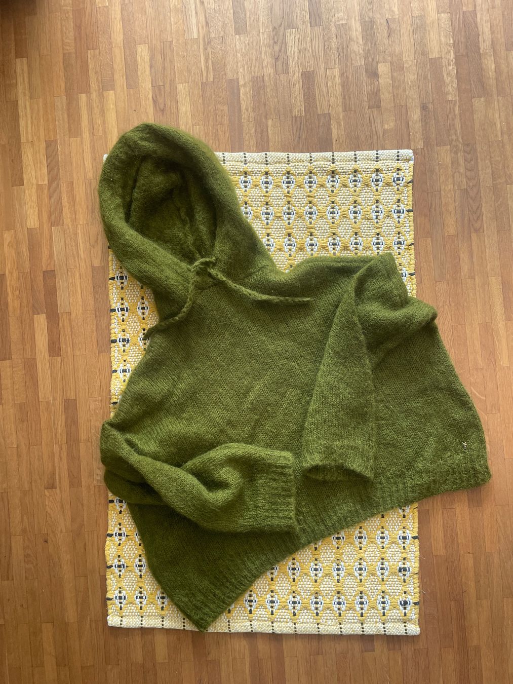 Des Petits Hauts Pulls & Sweat-shirts: Super weicher des petits hautes Pulli – D'occasion à Zürich par sal_lct5