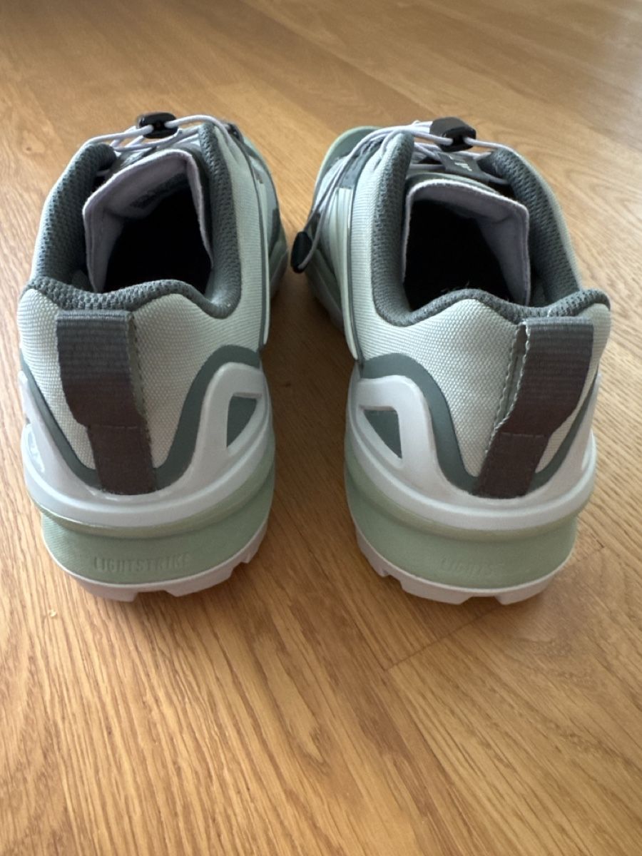 Adidas Scarpe da donna: Trekkingschuh, Adidas Terrex, Gr 40 2/3 – Nuovo (secondo la descrizione) da Bonstetten venduto da Tscat 2