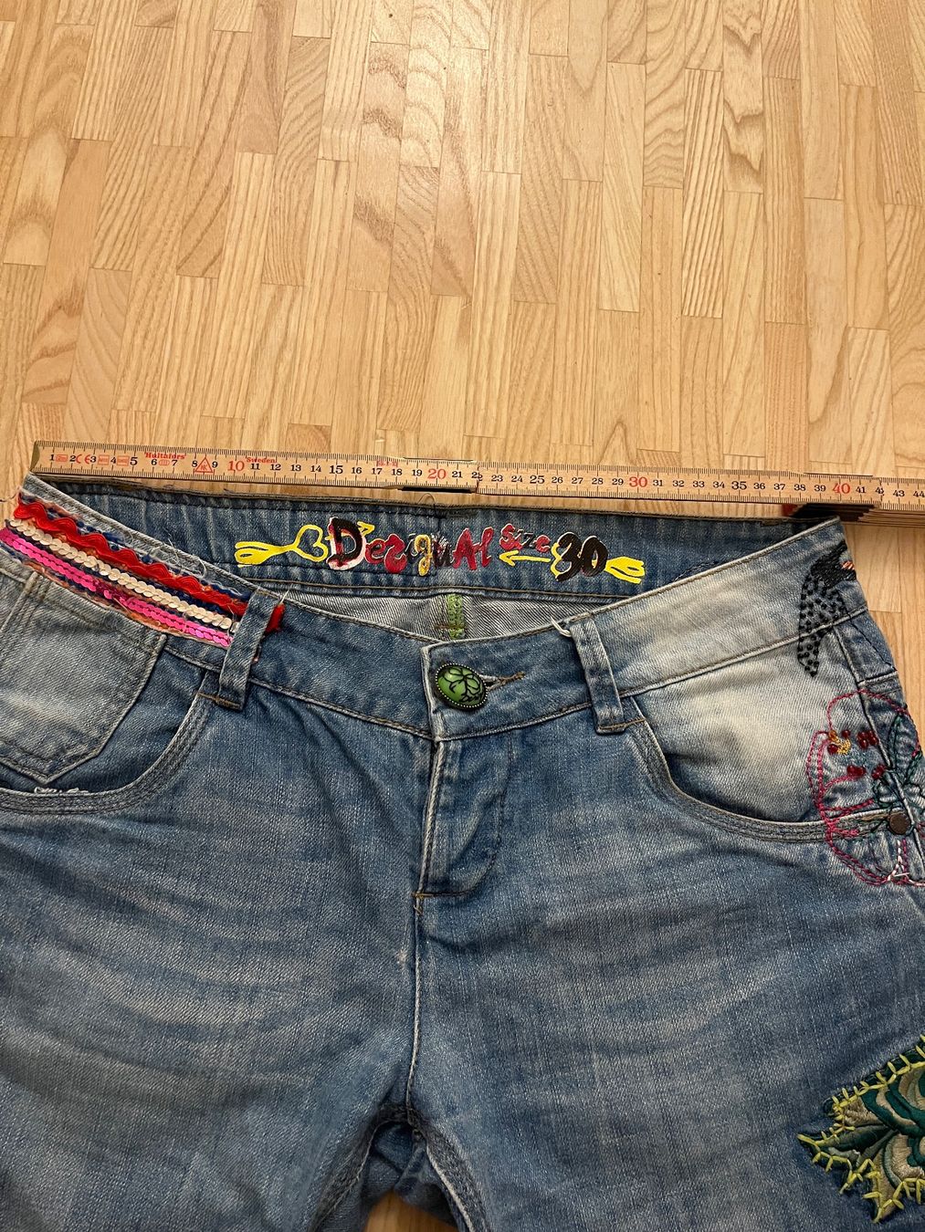 Desigual Jeans: Jeans Shorts Desigual – Usato da St. Gallen venduto da elli18 2