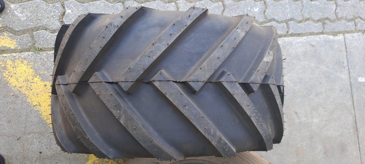 Pneumatici & Ruote complete: Trelleborg Pneu 26x12.00-12 – Usato da Münchenwiler venduto da Zellerbarbara