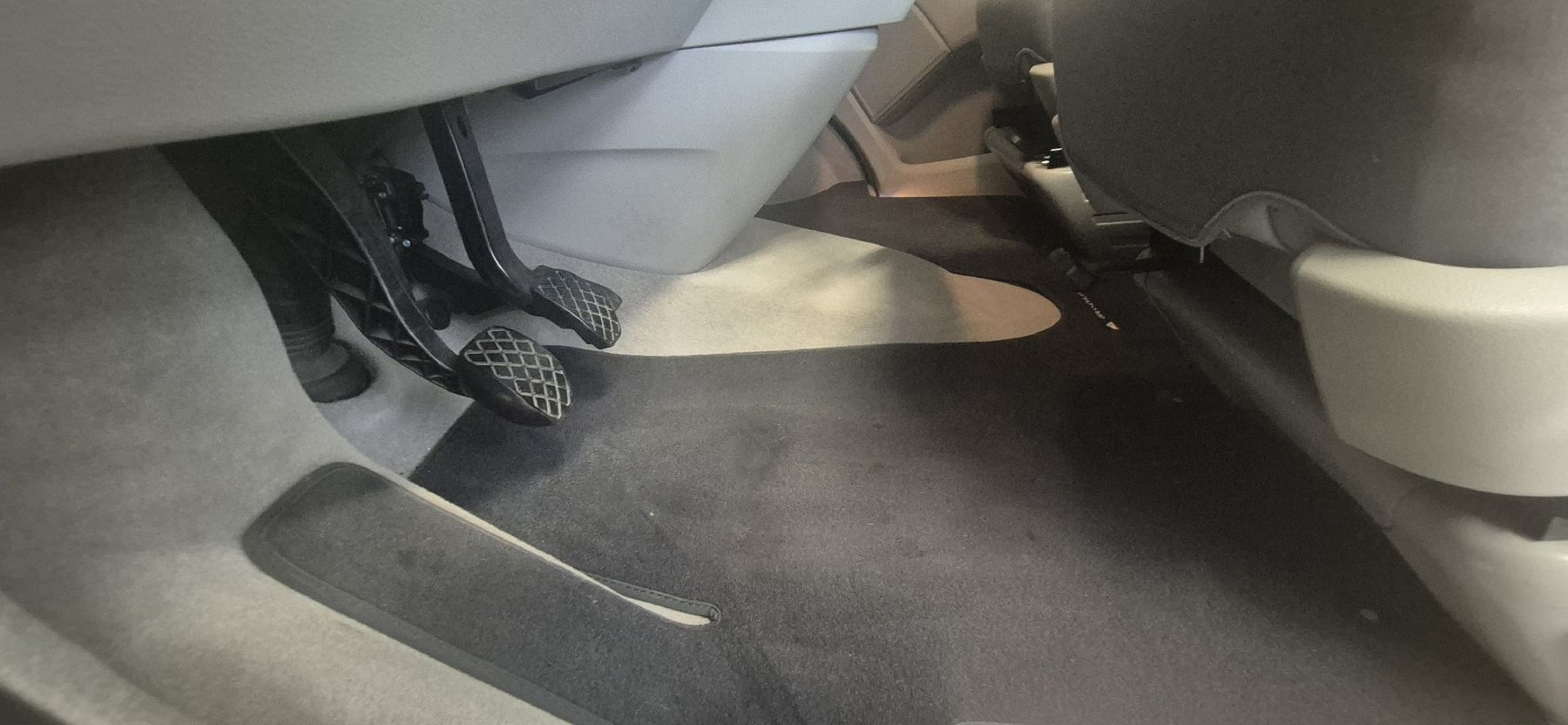 VW Veicoli da campeggio: vw t6 california ocean red – Usato da Carouge GE venduto da AutoMotoDrize 8