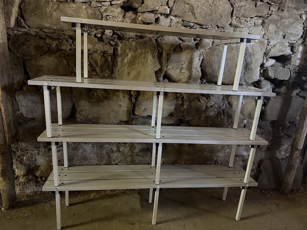 Panchine: 4 robuste Sitzbänke aus Aluminium – Usato da Emmen venduto da Franz600 1