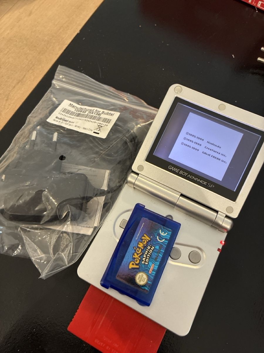 Nintendo Console: Gameboy SP – Usato da Graben venduto da CH_flusti