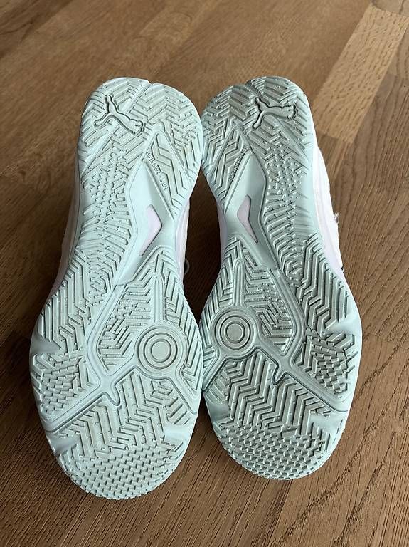 Puma Scarpe da uomo: Hallenschuh Puma Gr.38.5 – Usato da Schüpfen venduto da norge84 1