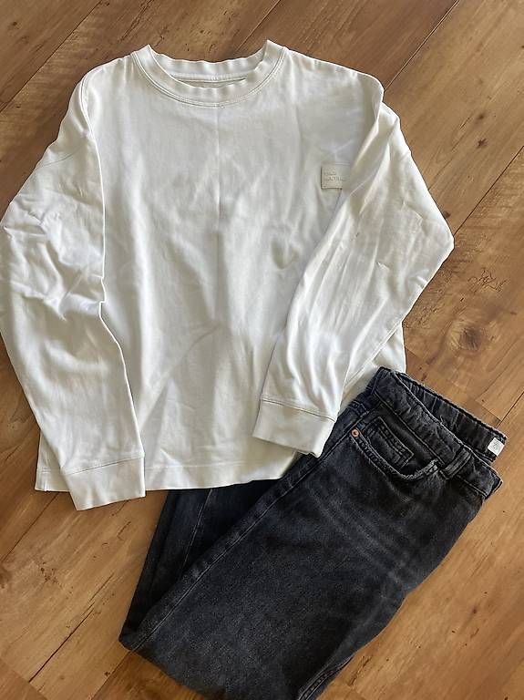 Kleiderpakete & -sets: Jeans und Shirt Gr 152 – Gebraucht aus Rossrüti von StellaPO