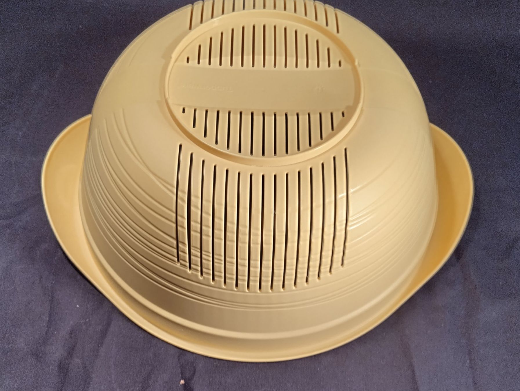 Tupperware Contenitori & Simili: Tupperware Sieb, gelb – Usato da Bellach venduto da JingleCherry 2