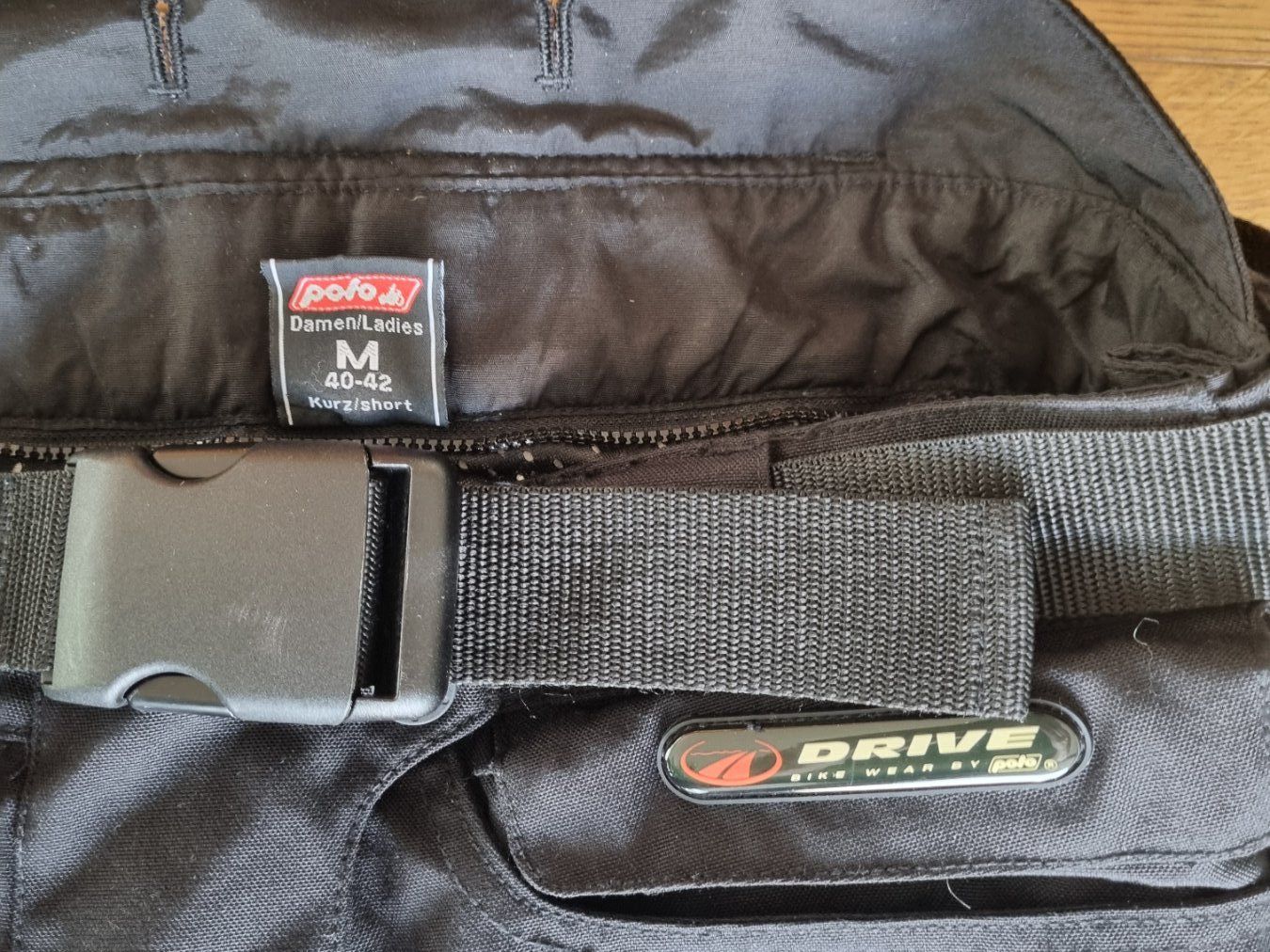 Lots de vêtements: Motorradkleider – D'occasion à Kriens par drudelmurks 1