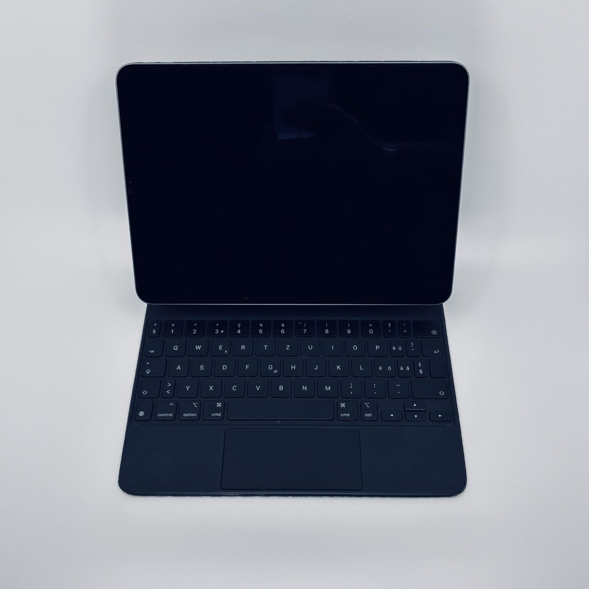 Apple Tablettes PC: iPad Pro 11" (M1 chip) 128 GB + Magic Keyboard – D'occasion à Begnins par shp125 2