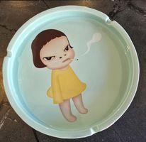 Yoshitomo Nara Aschenbecher "Too Young To Die" Selten!