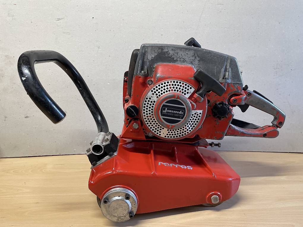 Tutte le macchine: Farros Biber mit Jonsereds Motor – Usato da Ennenda venduto da Geraetekeller01