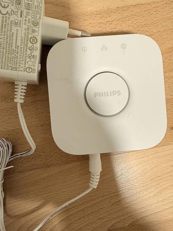 Philips Lampade: Philips Hue Geräte – Usato da Winterthur venduto da Guki 1