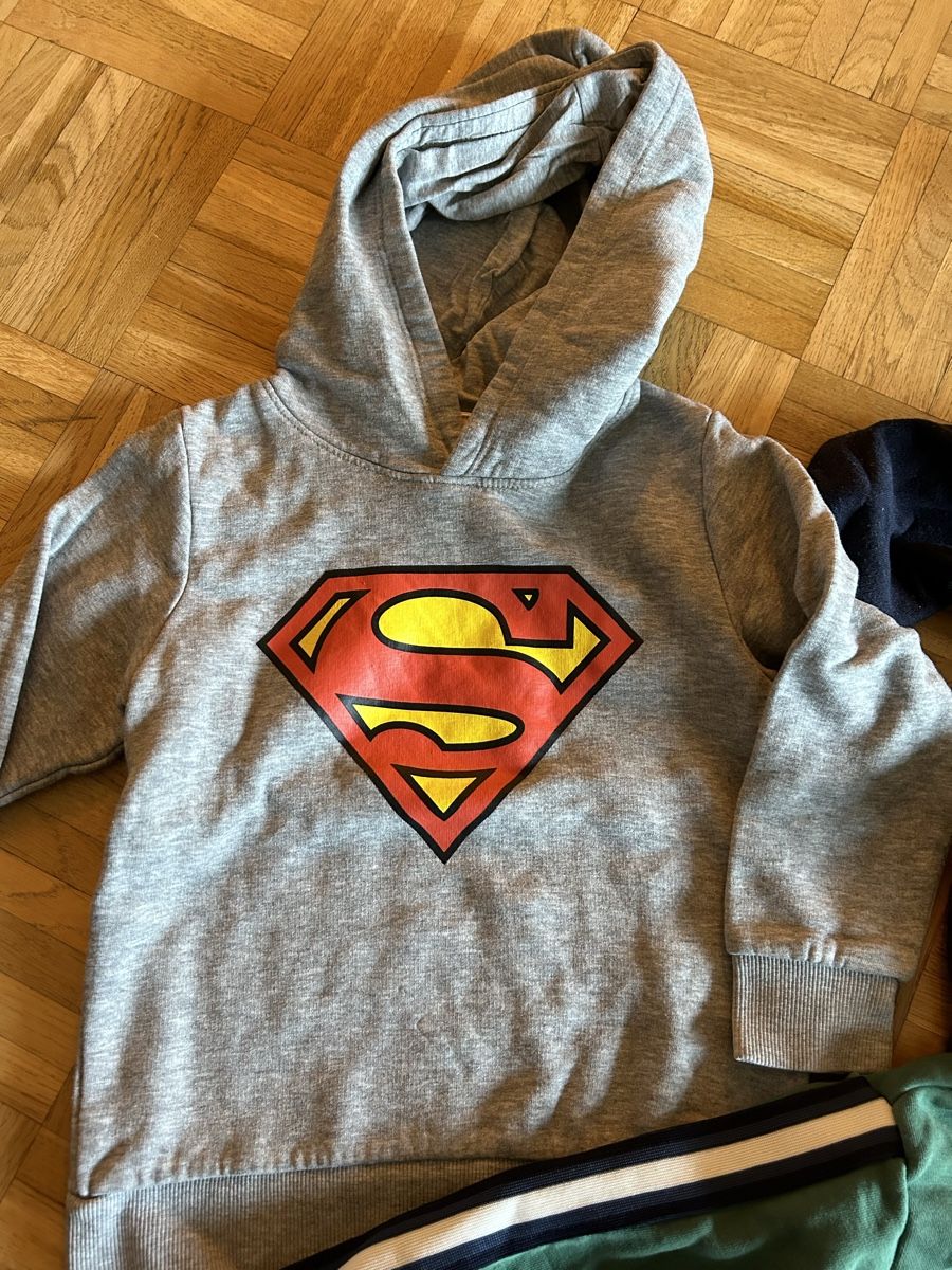 Maglioni & Felpe: 4 pull-overs/sweat zip / taille 98-104 – Usato da Meyrin venduto da Bronx86 1