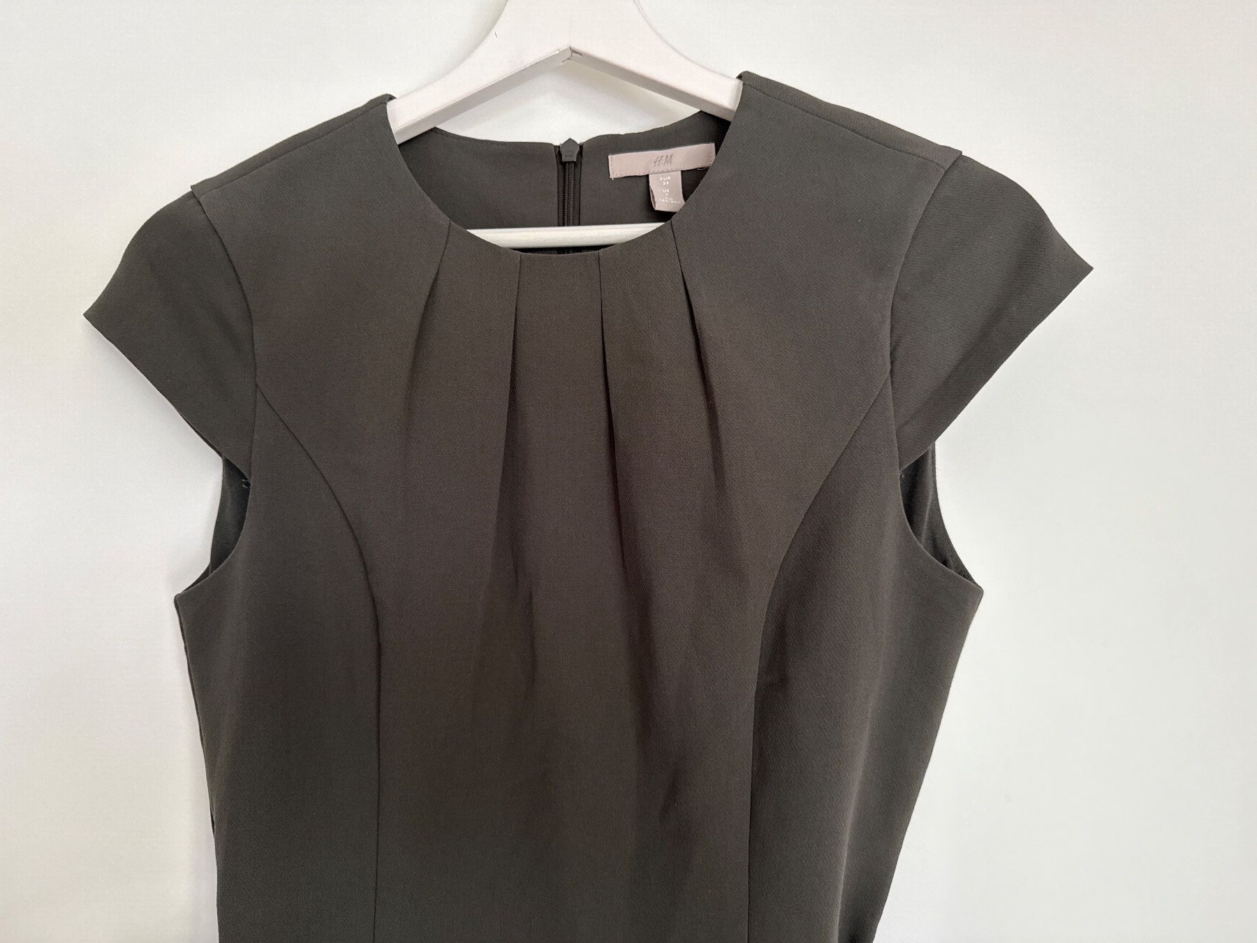 H&M Kleider: Etuikleid mit Gürtel von H&M Gr.34 – Gebraucht aus Schönenwerd von d.chiara 2