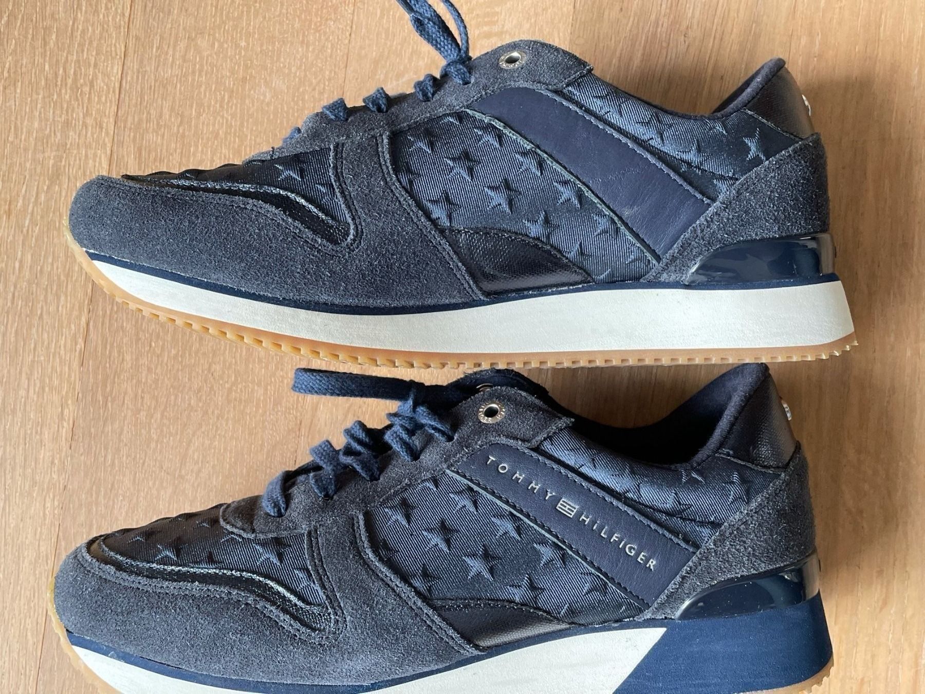 Tommy Hilfiger Scarpe da donna: Sneakers Tommy Hilfiger Grösse 40 – Nuovo (secondo la descrizione) da Küsnacht ZH venduto da Cmunte01 2