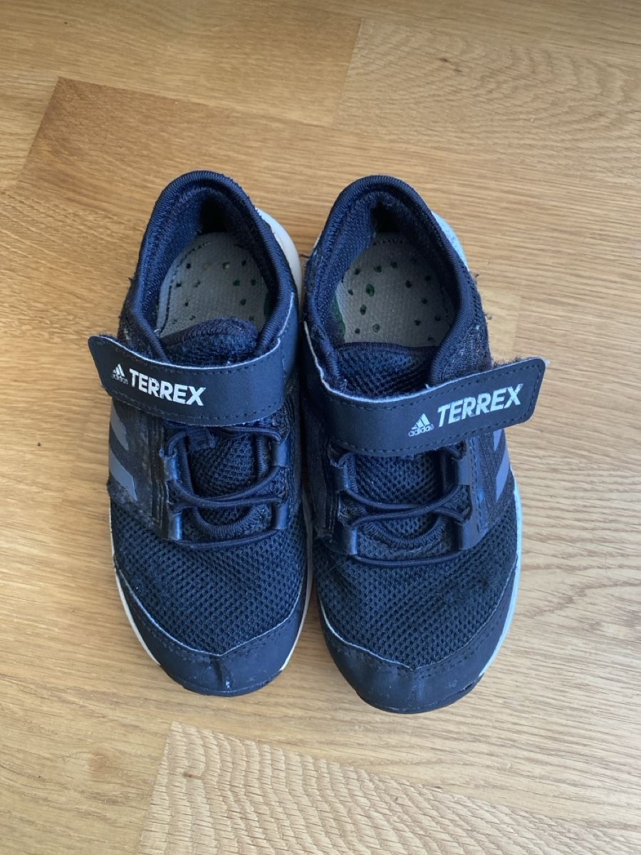 Adidas Scarpe per ragazzi: Chaussures Adidas 30 🤩 – Usato da Villeret venduto da Laloer22 1