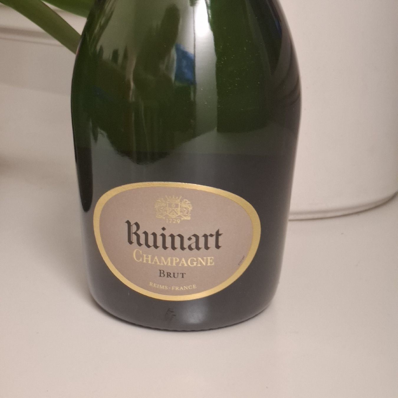 Wein: CHAMPAGNE Ruinart BRUT – Neu und originalverpackt aus Wettingen von Teflix