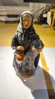 Ältere Frau Figur
