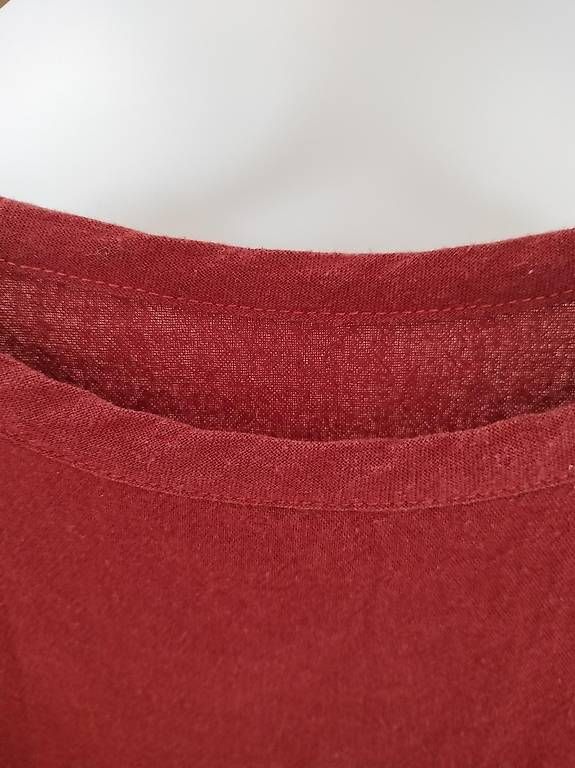 T-shirt: Leinenshirt burgund / Weinrot – Usato da Luzern venduto da car.i. 1
