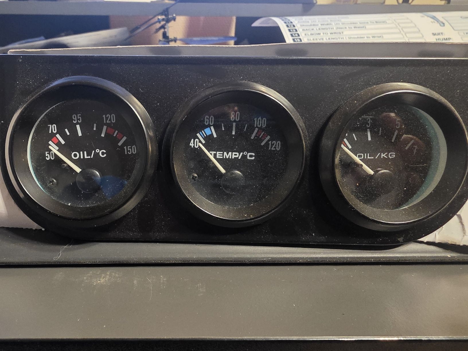 Alle Autoersatzteile: Zusatzinstrumente Auto VDO Design klassisch – Neu und originalverpackt aus Grosswangen von Bitubo