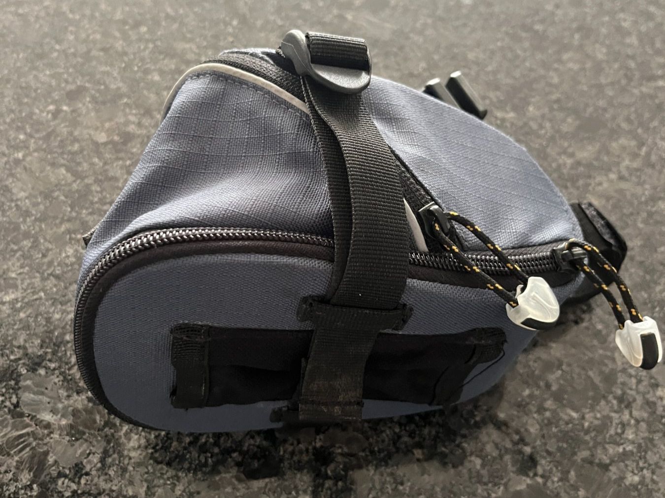 Ersatzteile: Satteltasche Deuter mit Sattelhalterung – Gebraucht aus Rubigen von Markus_45 1