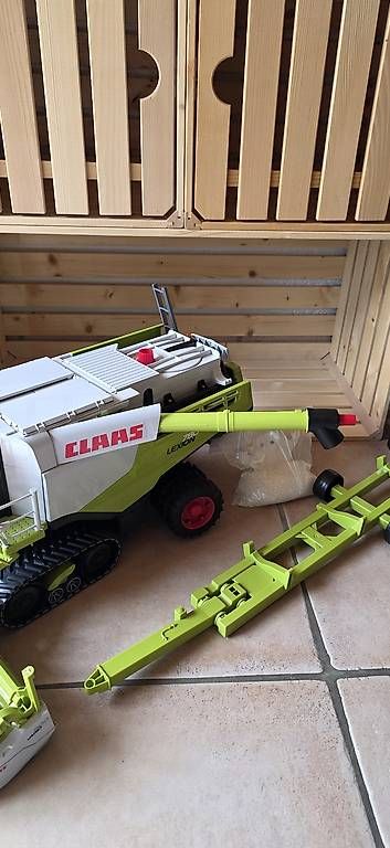 Giocattoli: Claas Mähdrescher – Usato da Mühlethurnen venduto da sabrina14 1