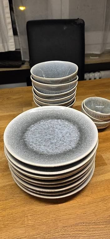 Manor Set di piatti: Vorspeise / Desserteller-Set mit Schüsseln – Usato da Basel venduto da JCooper