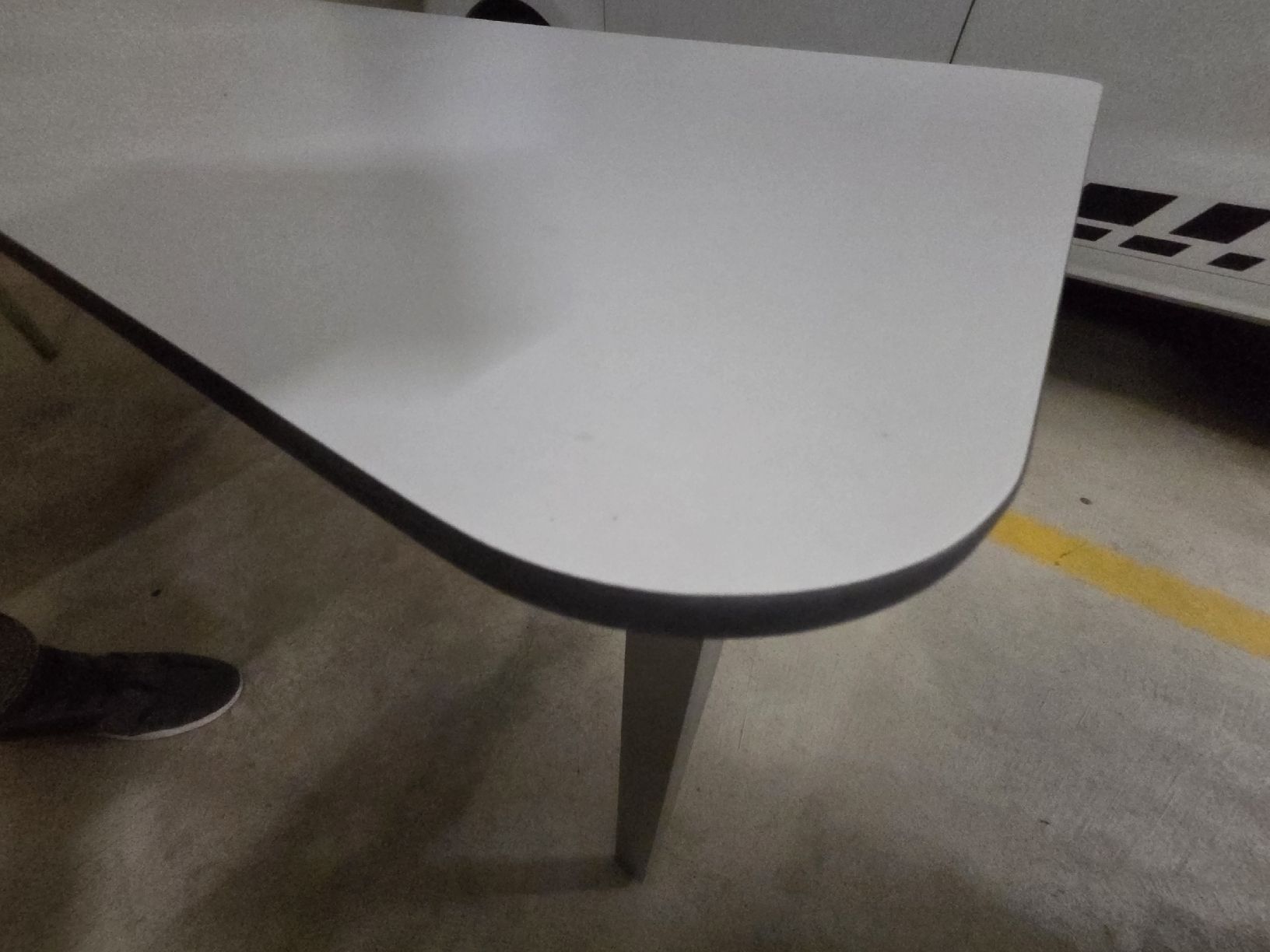 Tables: CDF Tischplatte mit Edelstahlgestell. – D'occasion à Sursee par Christian_Hunziker 3