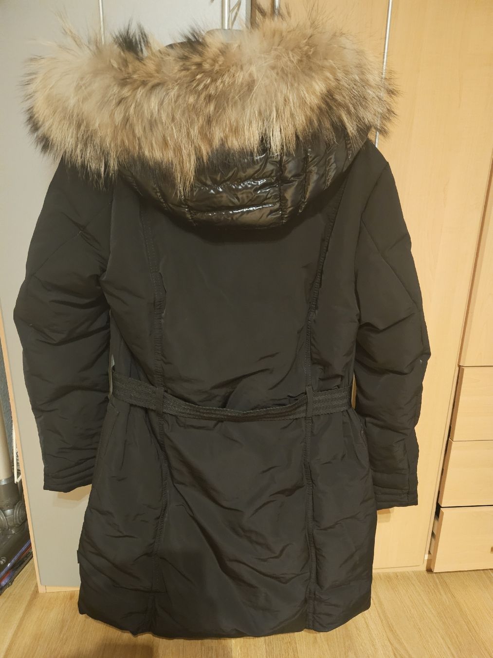 Moncler Giacche: Original moncler jacke mit fell kapuze – Nuovo (secondo la descrizione) da Basel venduto da fragolina08 1