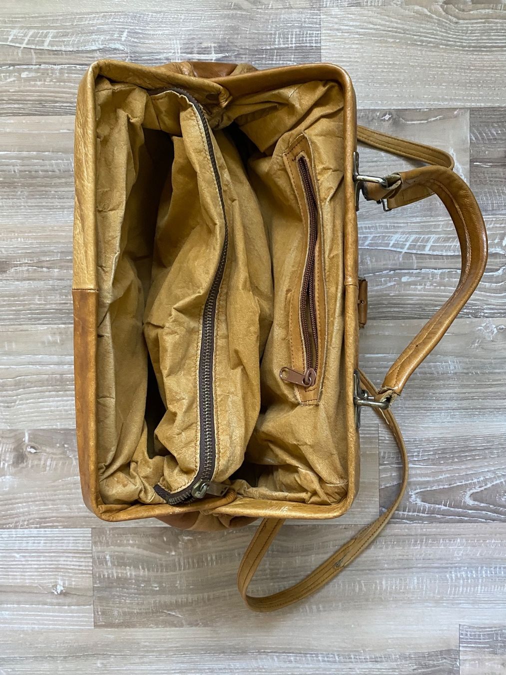 Borse da donna: Tolle Vintage Ledertasche – Usato da Estavayer-le-Lac venduto da Mimmy02 2