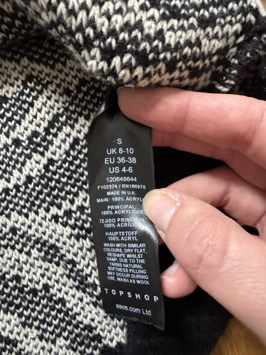Maglioni & Felpe: BLACK AND WHITE ZEBRA SWEATER – Nuovo (secondo la descrizione) da Bern venduto da FashionK92 1