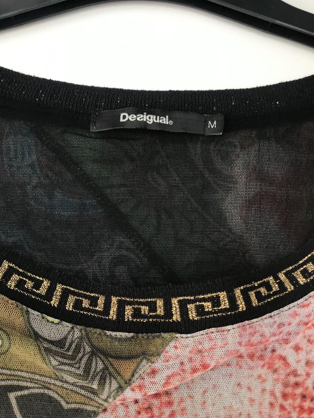 Desigual T-Shirts: Damen Shirt Desigual Patchwork - Grösse M – Gebraucht aus Freienstein von Jessy024 1