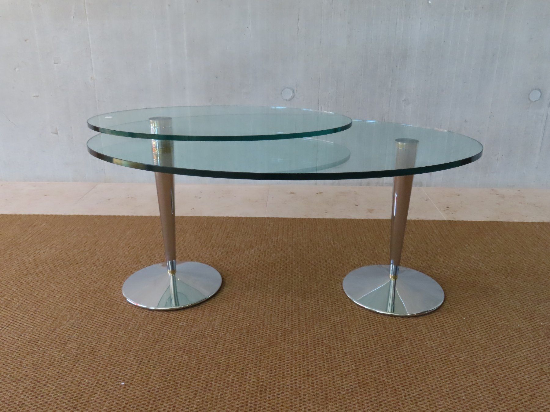 Tavoli: Design Glas-Couchtisch schwenkbar – Usato da Reinach BL venduto da WBZ-Flohmarkt 1