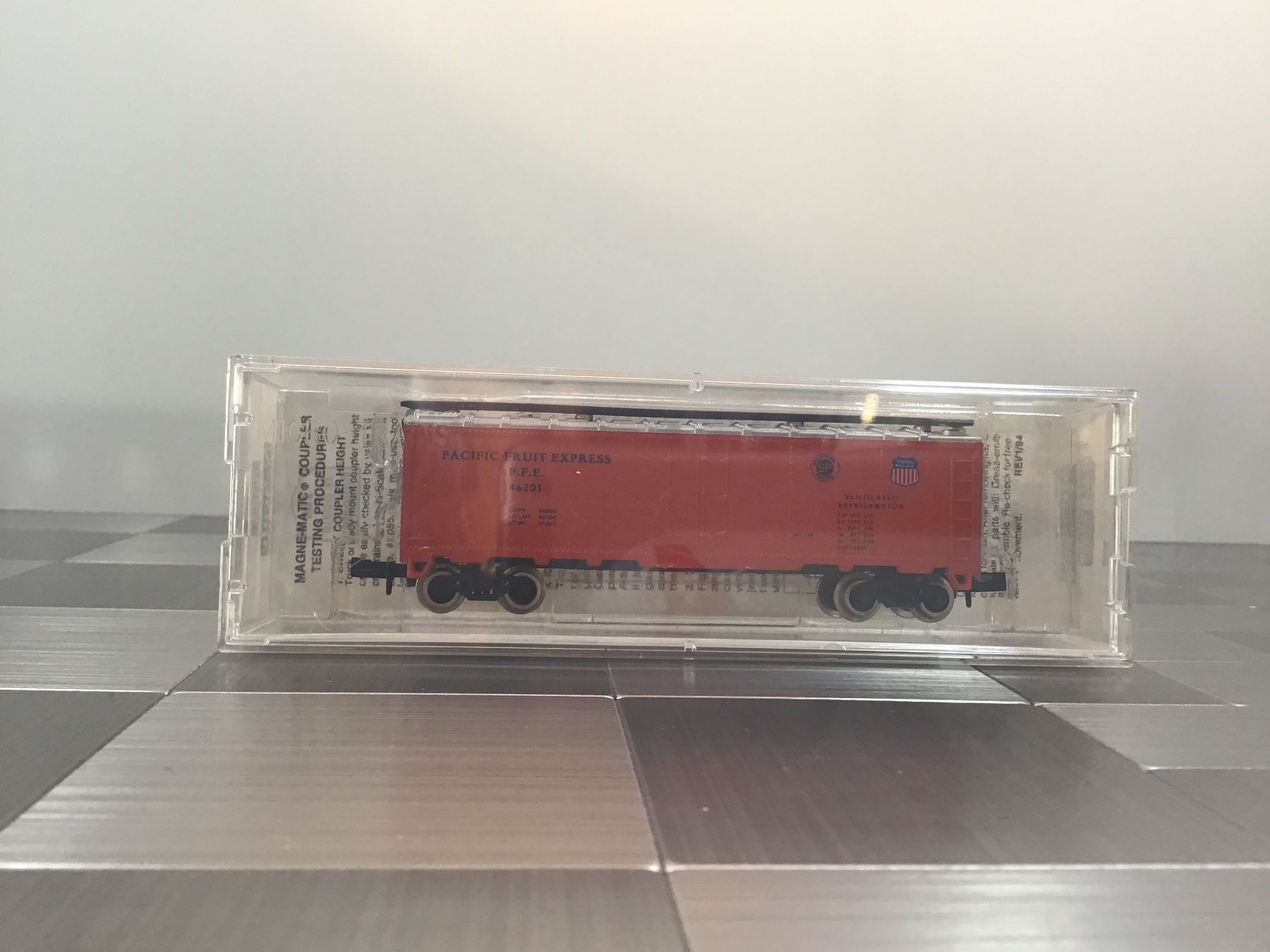 Micro Trains Line Modelleisenbahnen: MICRO TRAIN LINE GÜTERWAGEN SPUR N – Gebraucht aus Männedorf von Modellbau-wyss 4