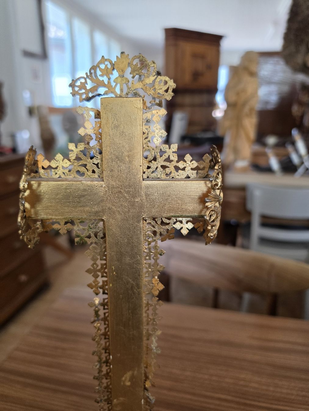 Tutte le decorazioni: Kruzifix mit INRI Schild goldfarbig  – Usato da Mettlen venduto da elios0888 7