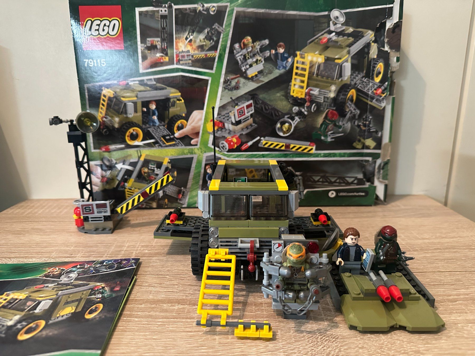 Lego Kit di costruzioni: LEGO 79115 Turtle Van Takedown – Usato da Basel venduto da Don-Angel 4