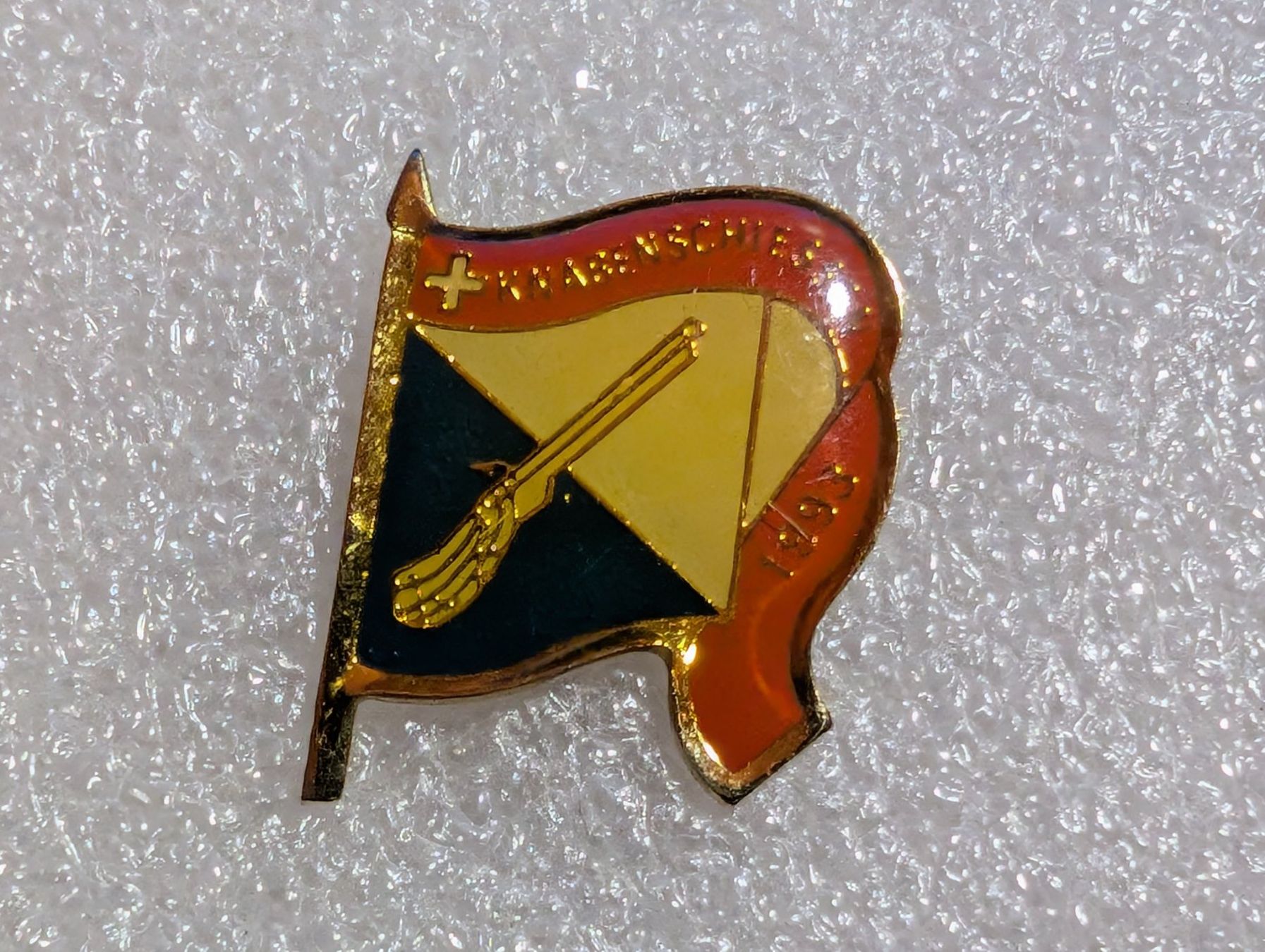 Plaketten & Abzeichen: Ansteckpin 253: Knabenschiessen – Gebraucht aus Oppligen von Pin-Fall-Shop