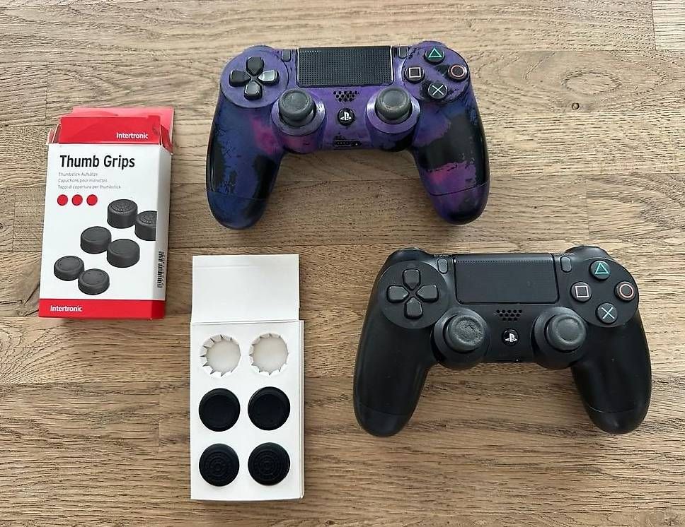 Console: PlayStation 4 Pro - inkl. Controller, Headset und mehr – Usato da Rorschach venduto da harry-the-great 2