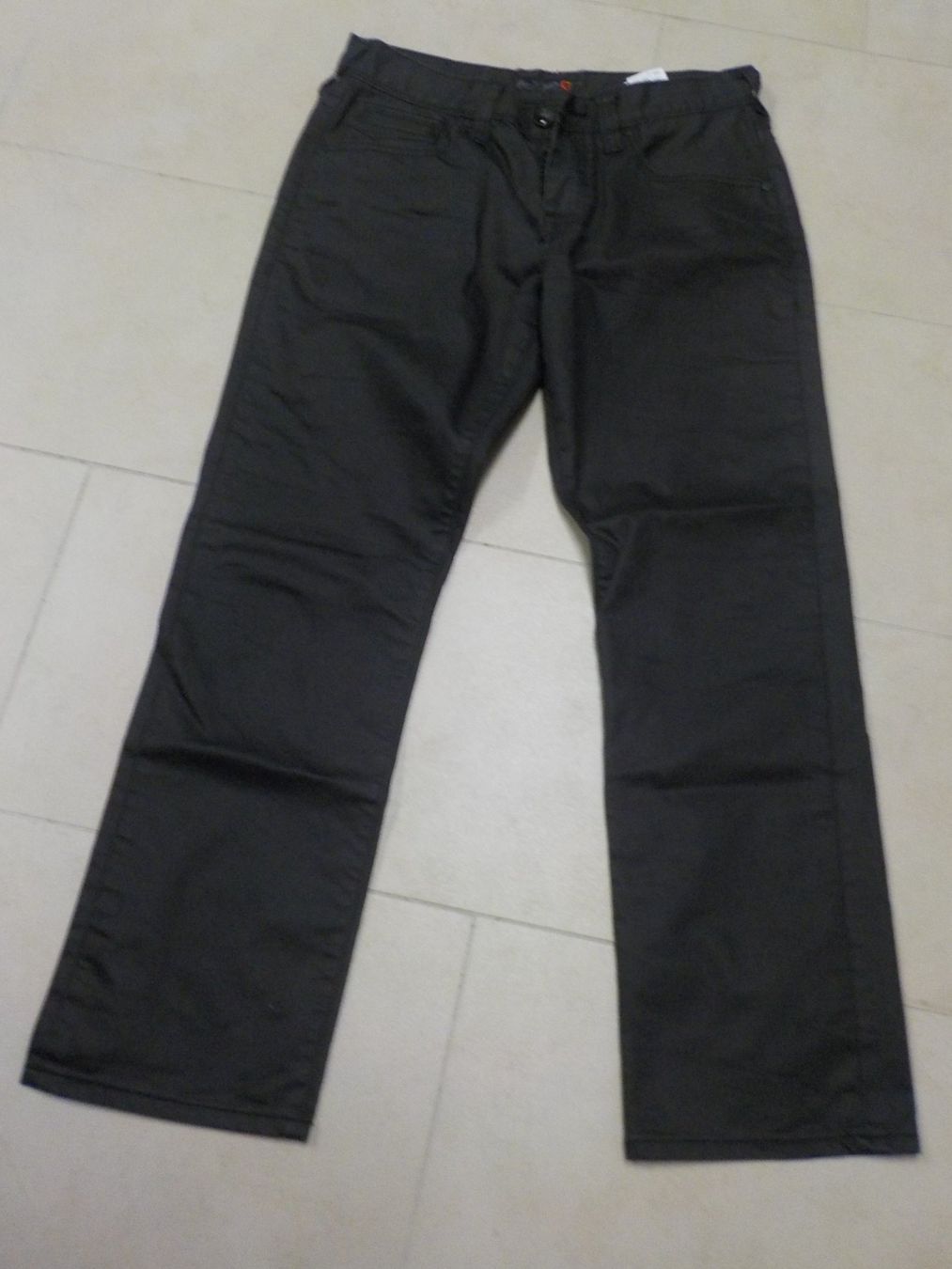 Guess Pantaloni: Hose Guess, schwarz (1) – Usato da Muri b. Bern venduto da Silberdolphin