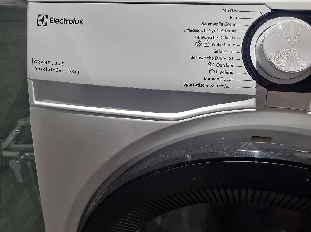 Lavatrici: Electrolux presque neuf 1/2 prix – Usato da Lausanne venduto da lio_z7ps 1