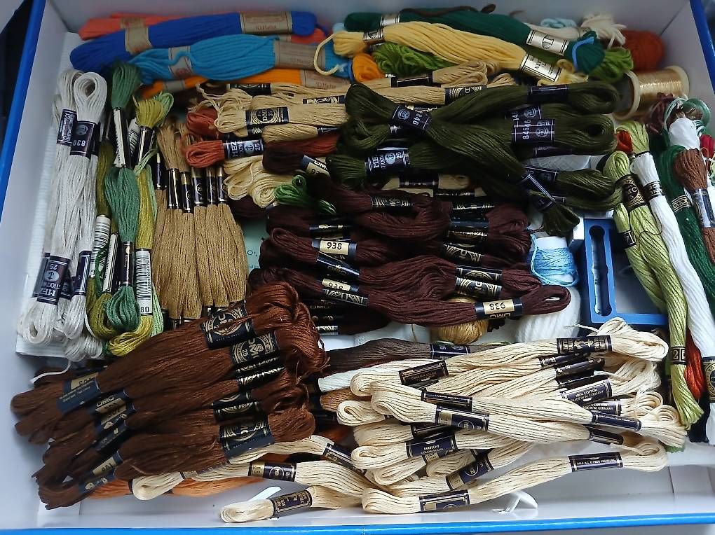 Lang Yarns Lana: Lang Stickgarn / Schulgarn – Nuovo (secondo la descrizione) da Neerach venduto da elixander 2