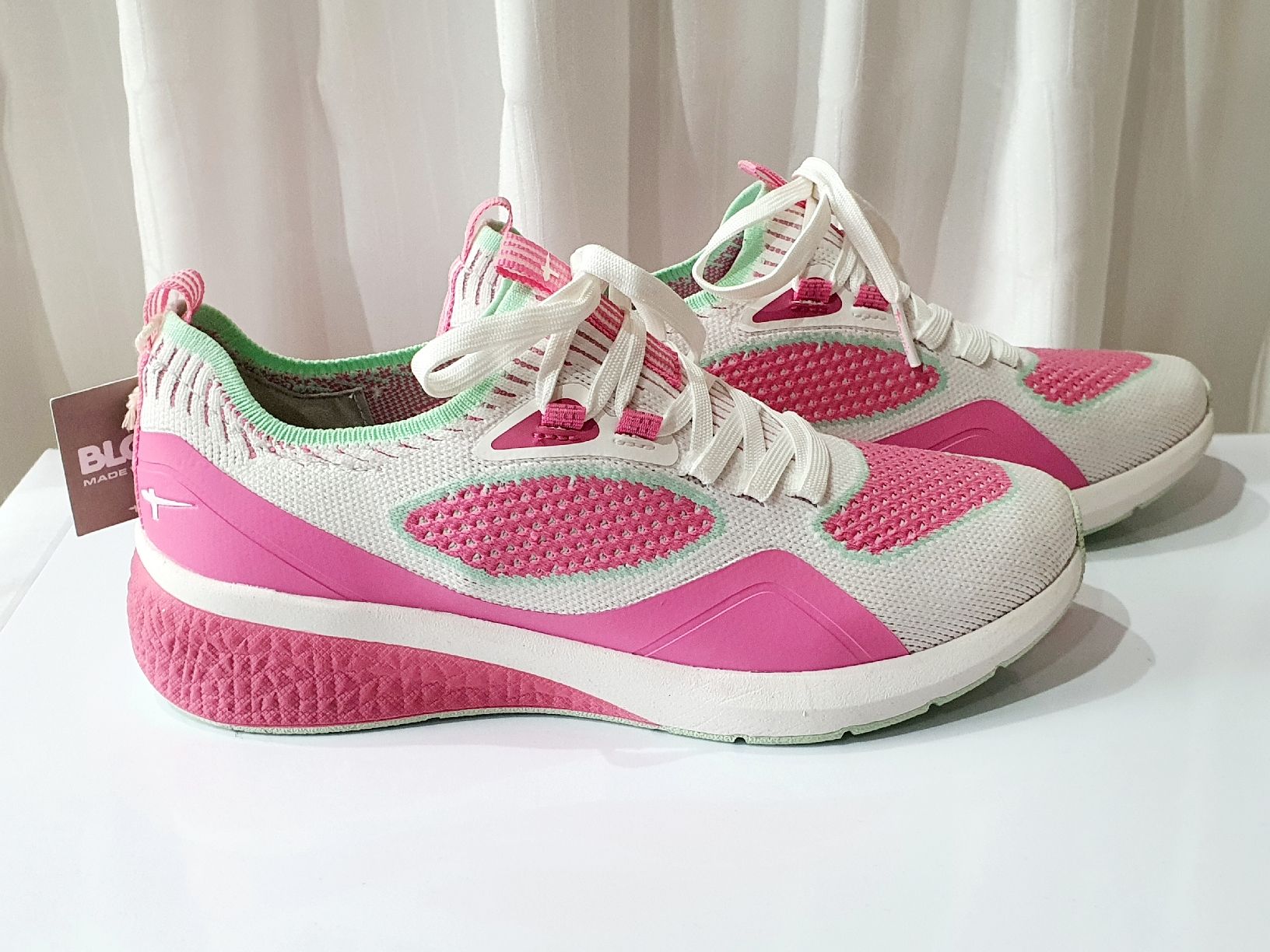 Tamaris Scarpe da donna: Gr. 37 - Tamaris Sneaker, Neu – Nuovo e nell'imballaggio originale da Nürensdorf venduto da sal_g2bz 1