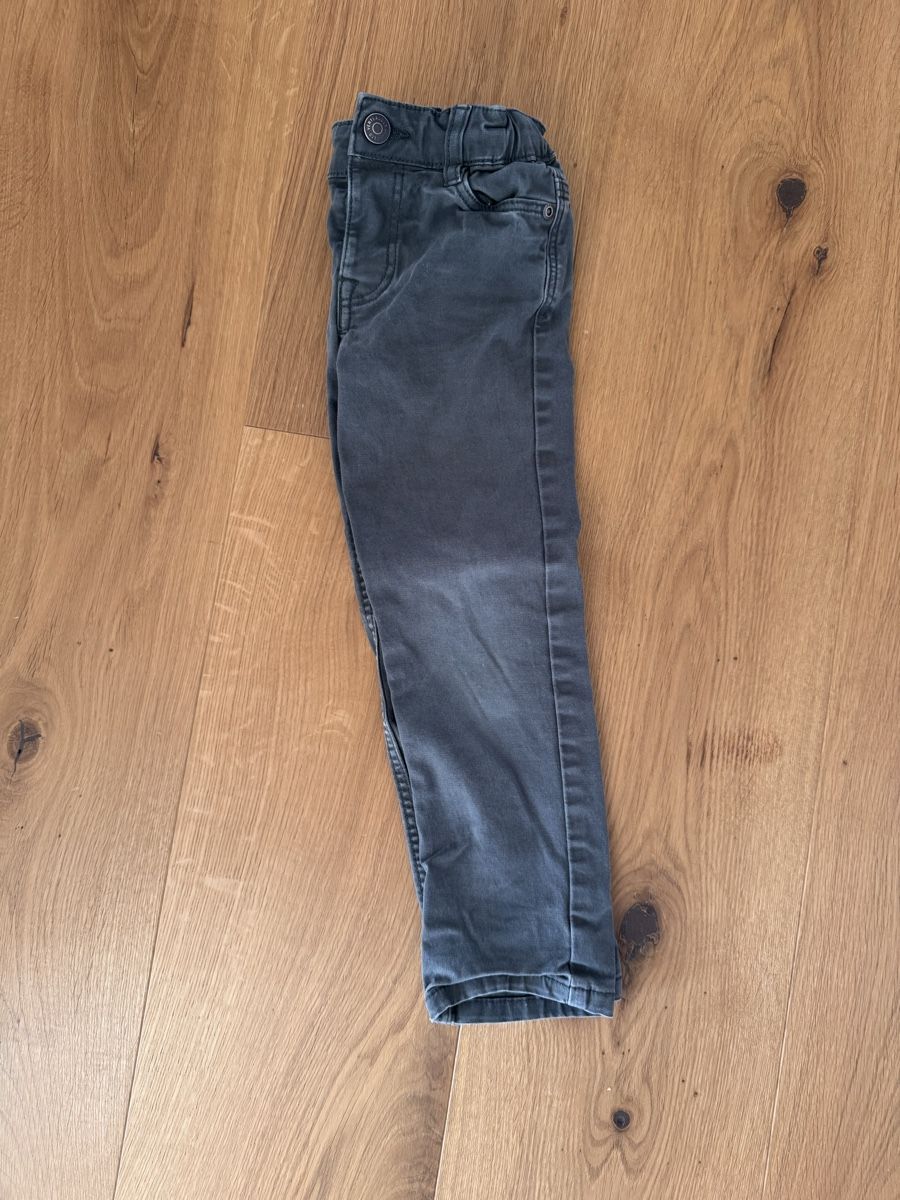 Pantaloni: Hosen Junge Grösse 110 – Usato da Oltingen venduto da Funnyface 1