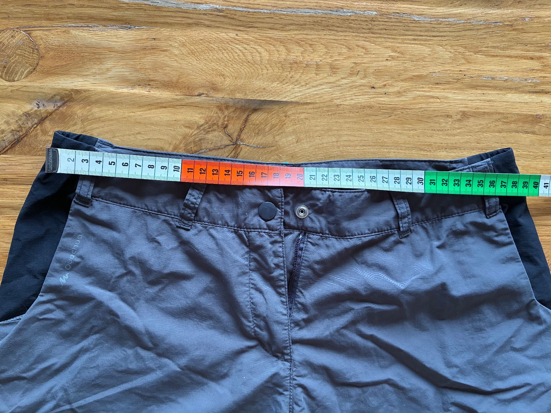 Decathlon Pantaloni: Damenwanderhose kurz. Grösse XS – Usato da Kräiligen venduto da MonteBerna 3