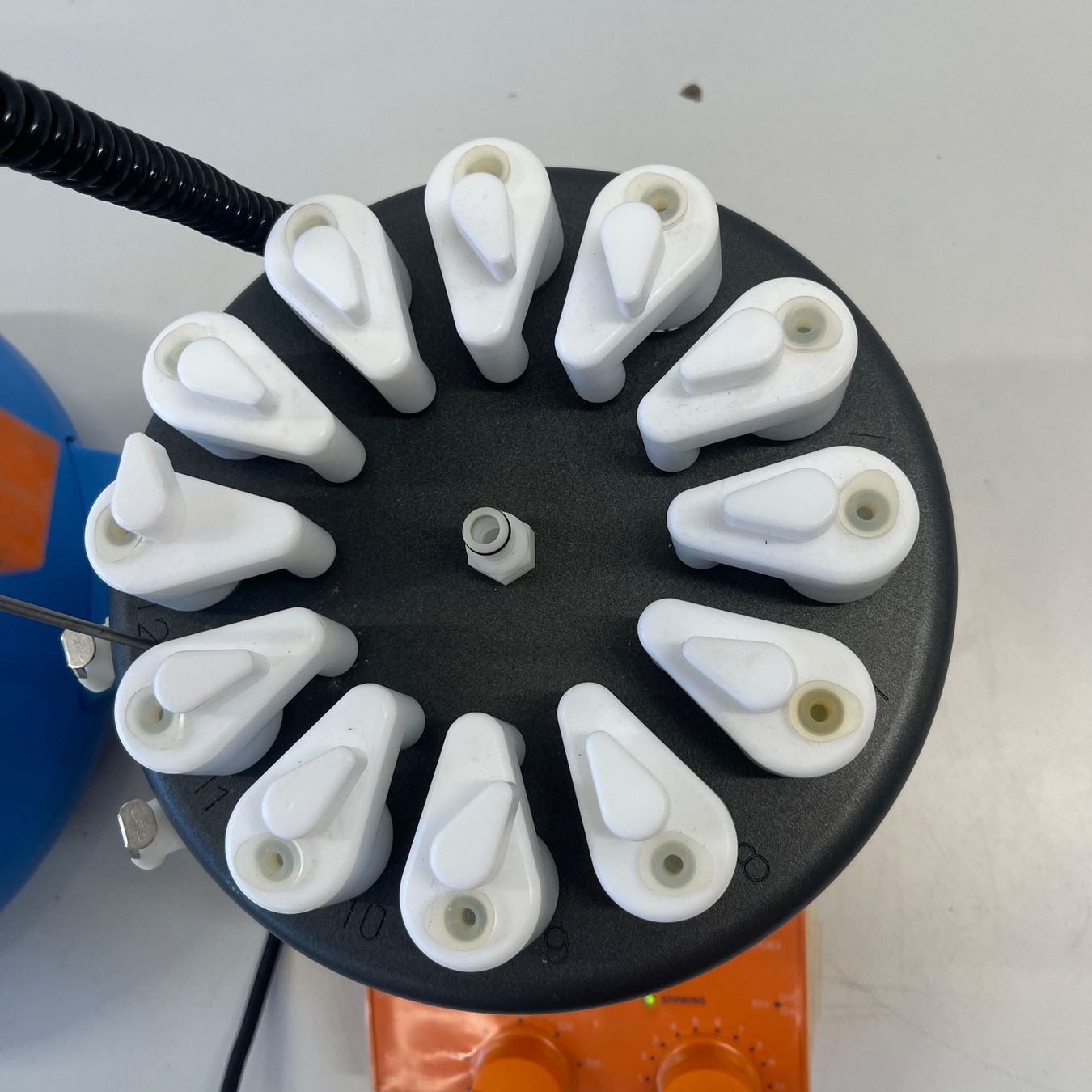 Accessori da laboratorio: Radleys Carousel 12 Set, 12-Fach Parallelsynthese – Usato da Niederdorf venduto da LeptonAG_Labor 5