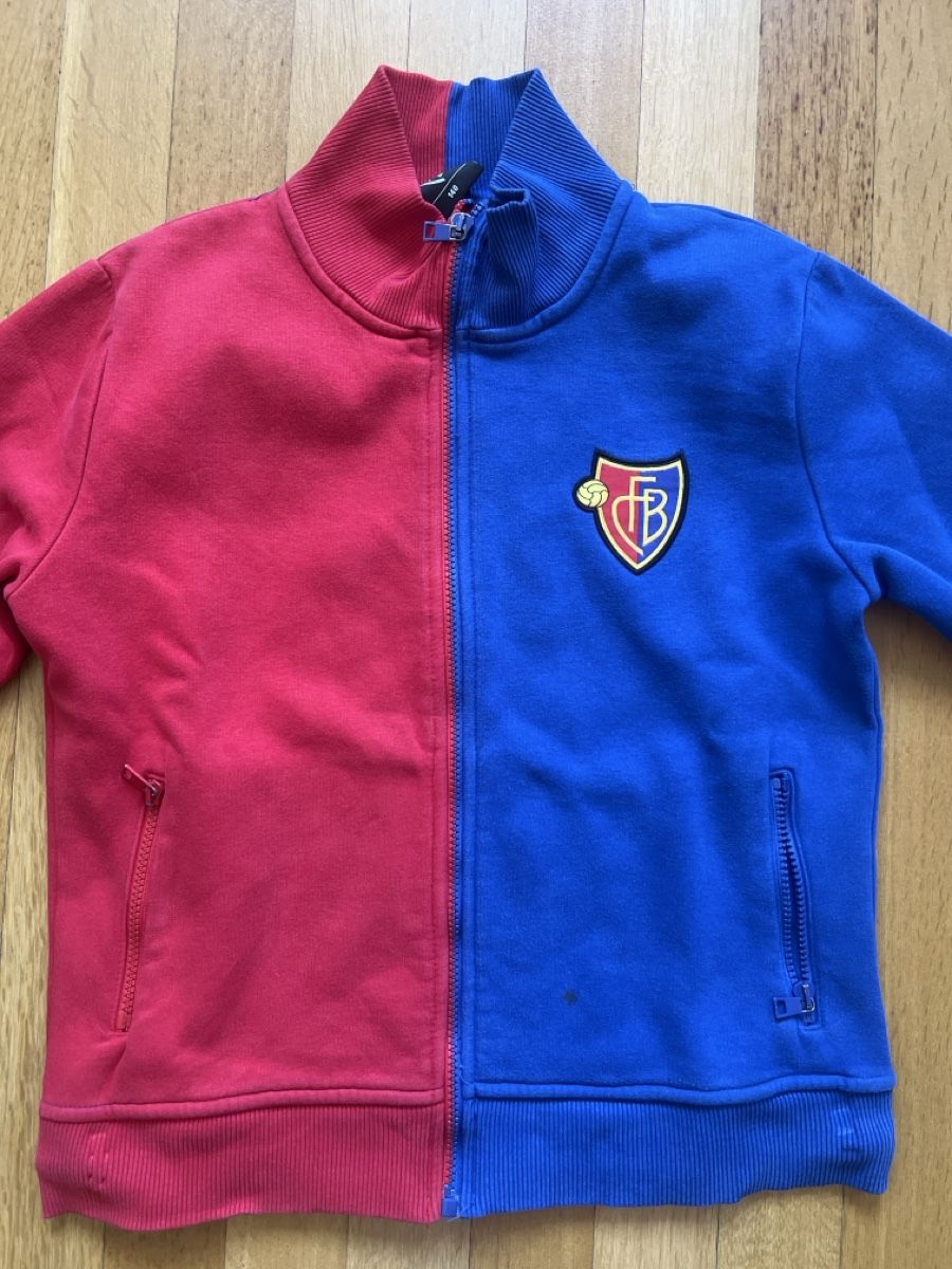 FC Basel Jacken: FC Basel Trainingsjacke Gr. 140 – Rot/Blau  – Gebraucht aus Basel von Isi_takes_it_easy 1